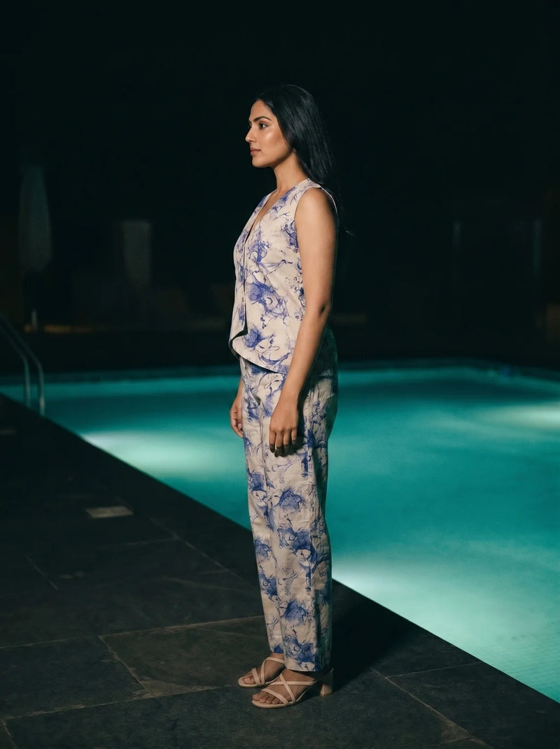 blue abstract print co ord set side