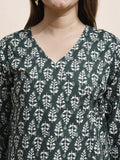 bottle green kurti v neck closeup