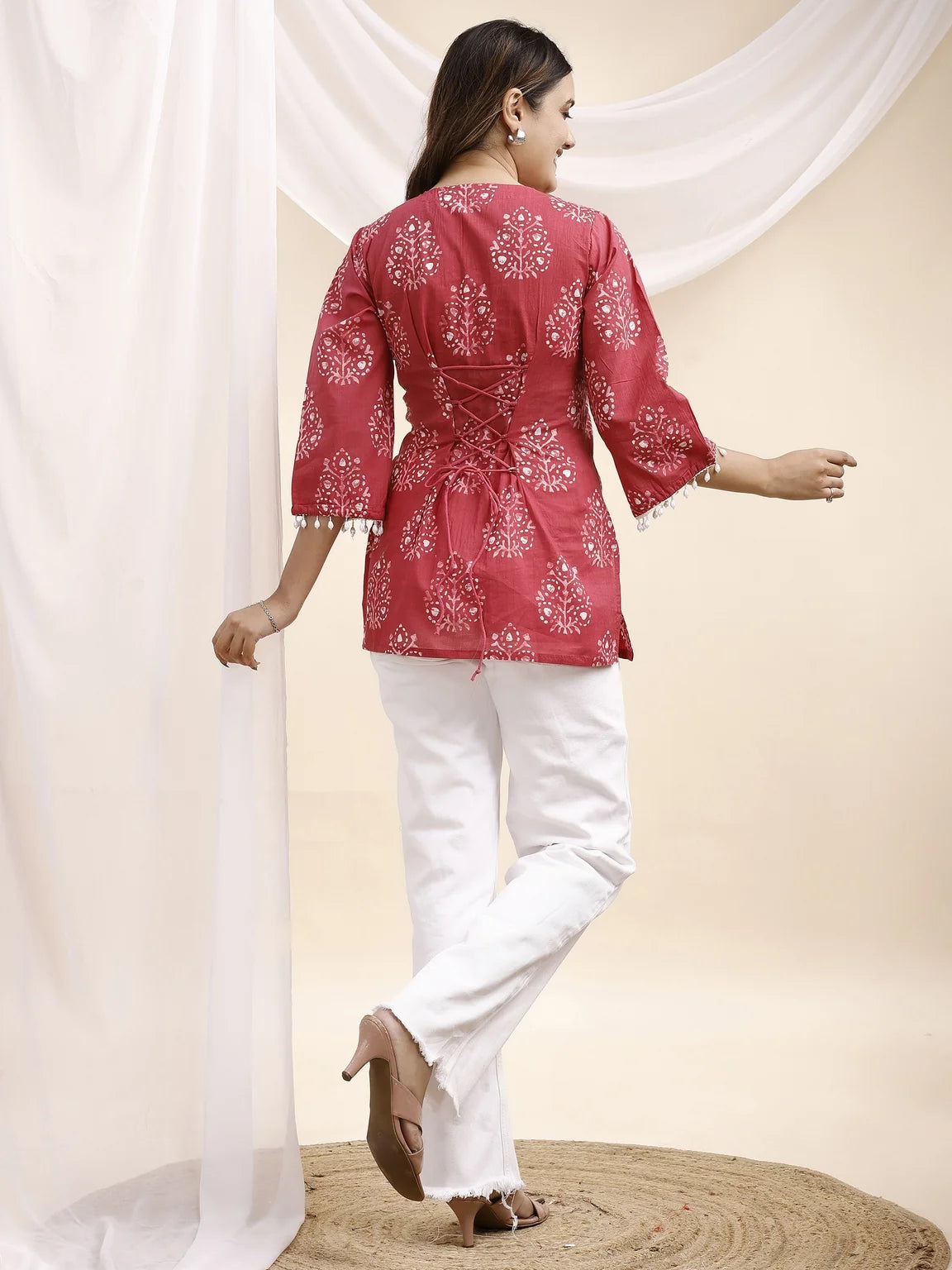 pink botanical print lace up back kurti